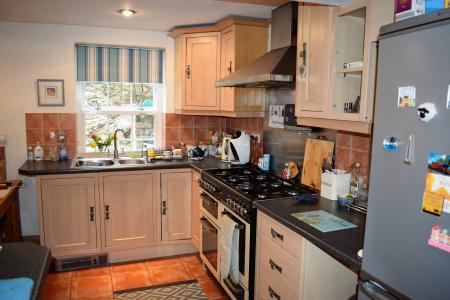 4 bedroom Detached house for sale in Plough Hill, Caistor, LN7