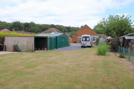 2 bedroom Detached bungalow for sale in South View, Broughton, DN20