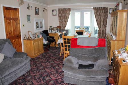 3 bedroom Detached house for sale in Westwood, Broughton, DN20