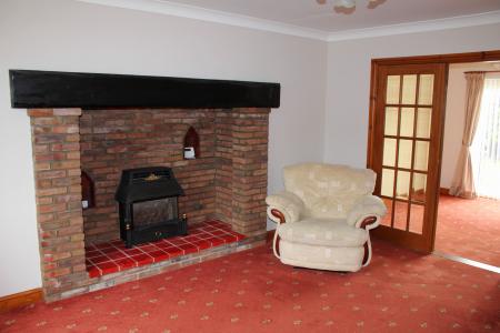 3 bedroom Detached house for sale in Woodland View, Barnetby, DN38