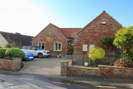 3 bedroom Bungalow for sale in Church Hill, Grasby, Barnetby, DN38