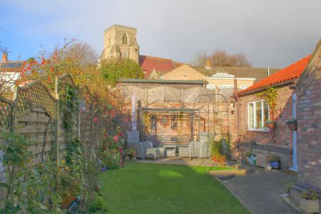 3 bedroom Bungalow for sale in Church Hill, Grasby, Barnetby, DN38