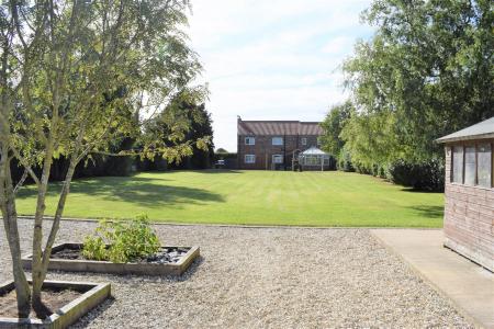 4 bedroom Detached house for sale in Owmby Lane, Market Rasen, LN7