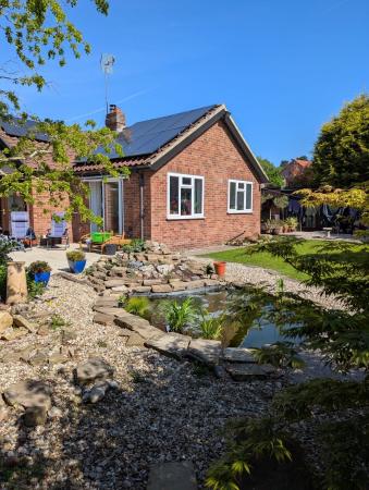 3 bedroom Bungalow for sale in Main Street, Worlaby, DN20