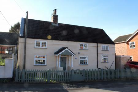 3 bedroom Cottage for sale in South Street, Barnetby, DN38