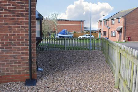 2 bedroom Semi-detached house for sale in Waters Edge, Scawby Brook, DN20