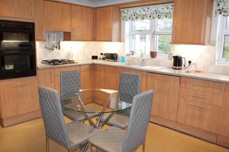 4 bedroom Detached house for sale in New Street, Elsham, DN20