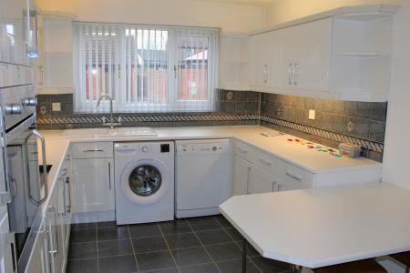 3 bedroom Bungalow for sale in Bakersfield, Wrawby, DN20