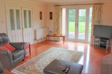 4 bedroom Detached house for sale in Brigg Road, South Kelsey, LN7