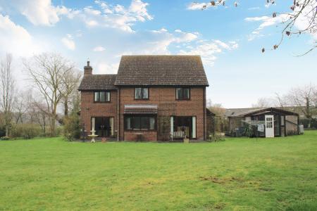 4 bedroom Detached house for sale in Brigg Road, South Kelsey, LN7