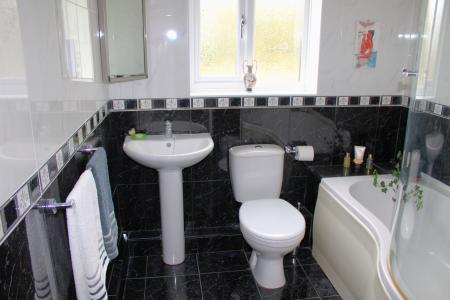 4 bedroom Detached house for sale in Brigg Road, South Kelsey, LN7