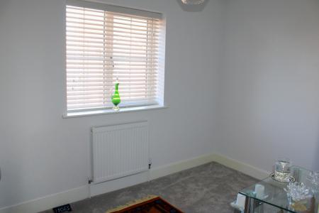 2 bedroom Semi-detached house for sale in Elswick Hopper Close, Brigg, Brigg, DN20