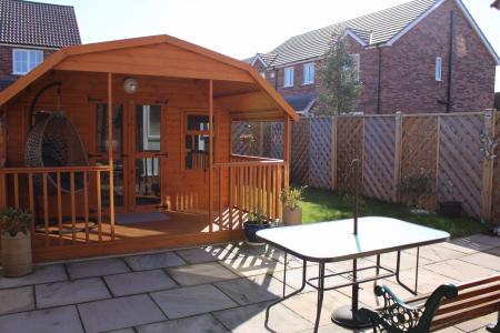 2 bedroom Semi-detached house for sale in Elswick Hopper Close, Brigg, Brigg, DN20