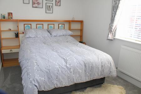 2 bedroom Semi-detached house for sale in Elswick Hopper Close, Brigg, Brigg, DN20