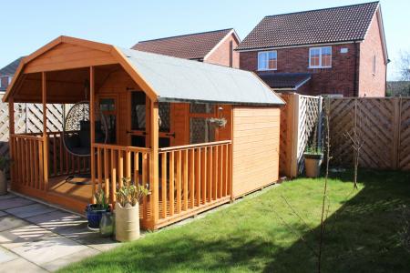 2 bedroom Semi-detached house for sale in Elswick Hopper Close, Brigg, Brigg, DN20