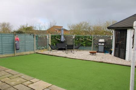 4 bedroom Semi-detached house for sale in Maple Close, Brigg, DN20