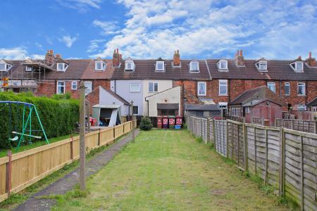 3 bedroom Terraced House for sale in Glebe Road, Brigg, DN20