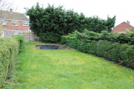 3 bedroom Semi-detached house for sale in Sturton Villas, Scawby, DN20