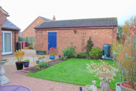 3 bedroom Bungalow for sale in Barley Close, Hibaldstow, DN20