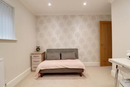 3 bedroom Bungalow for sale in Barley Close, Hibaldstow, DN20