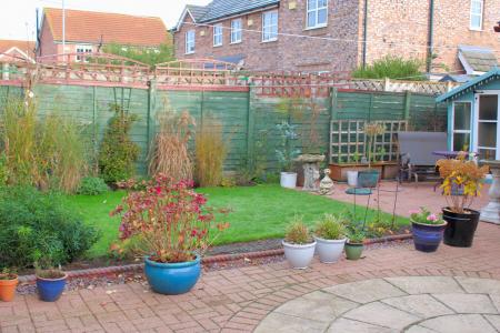 3 bedroom Bungalow for sale in Barley Close, Hibaldstow, DN20