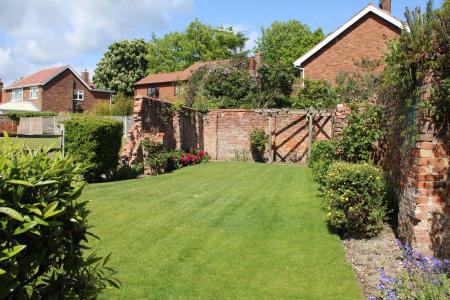 5 bedroom Detached house for sale in 1 Front Street, Elsham, DN20