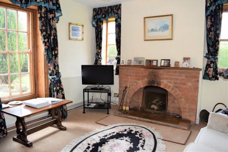 5 bedroom Detached house for sale in 1 Front Street, Elsham, DN20