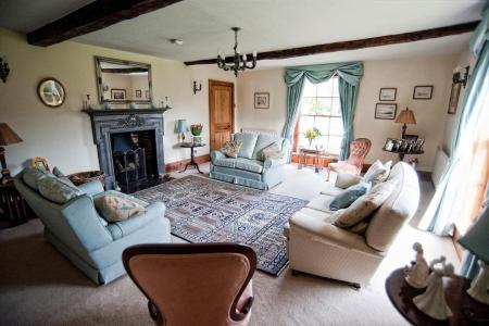 5 bedroom Detached house for sale in 1 Front Street, Elsham, DN20