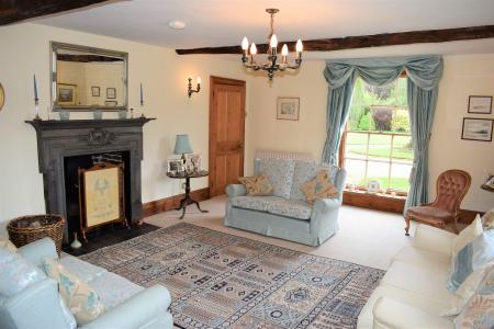 5 bedroom Detached house for sale in 1 Front Street, Elsham, DN20