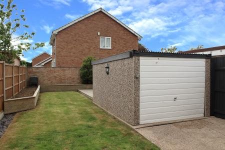 2 bedroom Semi-detached house for sale in York Road, Brigg, DN20