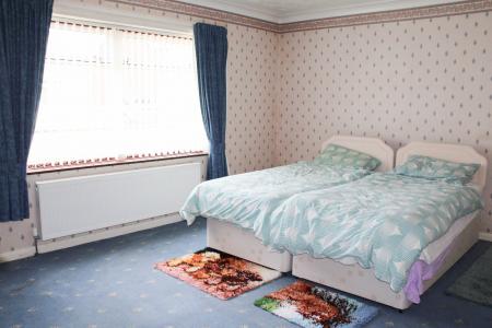 2 bedroom Detached bungalow for sale in Chapel Road, Broughton, DN20