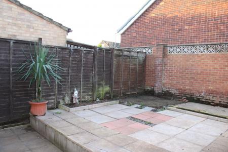 3 bedroom Semi-detached house for sale in Yarborough Crescent, Broughton, DN20