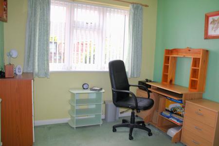 3 bedroom Semi-detached bungalow for sale in Kent Drive, Hibaldstow, DN20