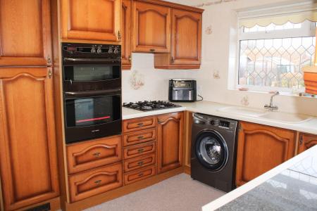 2 bedroom Detached bungalow for sale in Rivermeadow, Scawby Brook, DN20