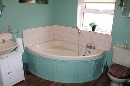 4 bedroom Semi-detached house for sale in Ash Grove, Brigg, DN20