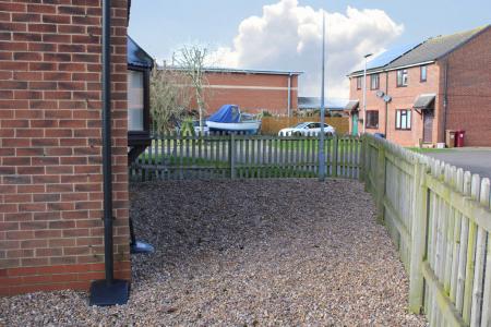 2 bedroom Semi-detached house for sale in Waters Edge, Scawby Brook, DN20