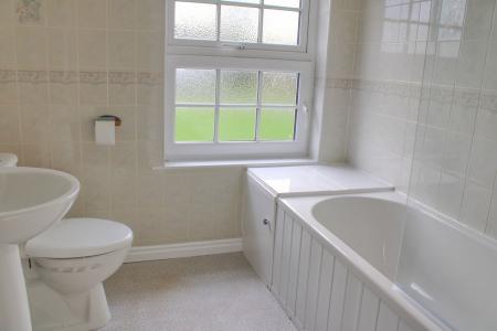 2 bedroom Terraced House for sale in The Green, Waddingham, DN21