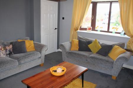 4 bedroom Semi-detached house for sale in Maple Close, Brigg, DN20