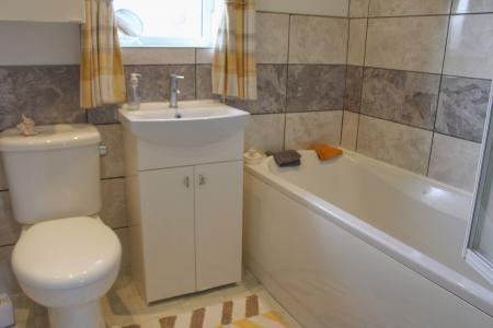 3 bedroom Detached house for sale in The Narrow Boats, Scawby Brook, DN20