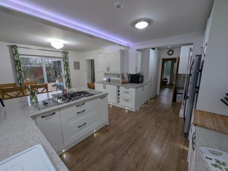 3 bedroom Detached bungalow for sale in Main Street, Worlaby, DN20