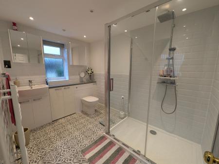 3 bedroom Detached bungalow for sale in Main Street, Worlaby, DN20