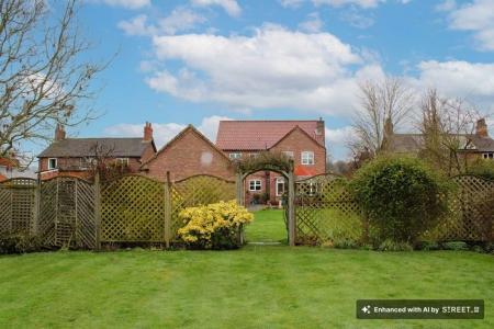 3 bedroom Detached house for sale in New Street, Elsham, DN20