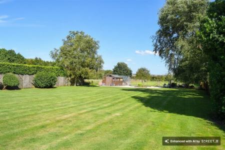 4 bedroom Detached house for sale in Owmby Lane, North Kelsey Moor, LN7