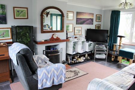 3 bedroom Semi-detached house for sale in Council Villas, Melton Ross, DN38