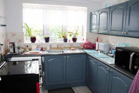 3 bedroom Semi-detached house for sale in Council Villas, Melton Ross, DN38