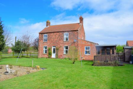 4 bedroom Detached house for sale in Barrowling Farm, Carr Road, North Kelsey, Market Rasen, LN7 6LG