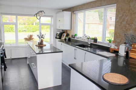 3 bedroom Detached house for sale in Grange Lane, North Kelsey, LN7