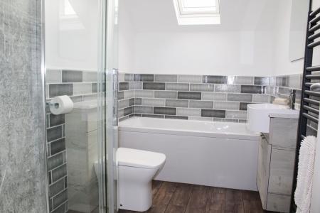 4 bedroom Detached house for sale in Caistor Road, North Kelsey Moor, LN7