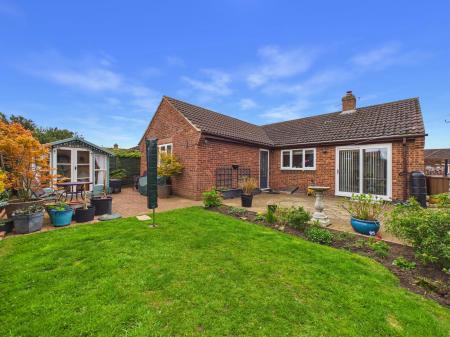 3 bedroom Detached bungalow for sale in Barley Close, Hibaldstow, DN20