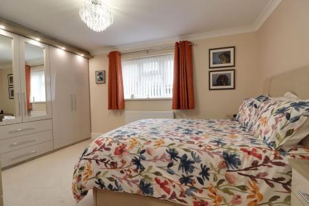 3 bedroom Detached bungalow for sale in Barley Close, Hibaldstow, DN20